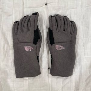 The North Face Womens Gloves Size Small. Good condition. No rips or tares.